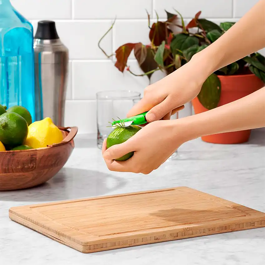 Zesteur éplucheur d'agrumes 2 en 1 OXO