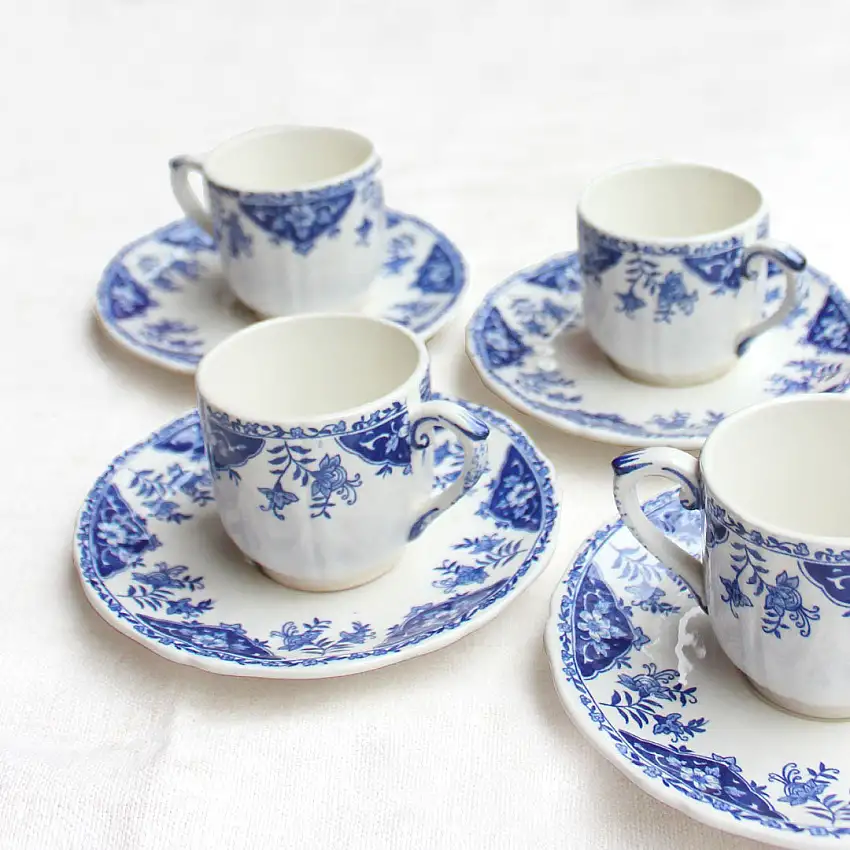 Tasses à café style anglais