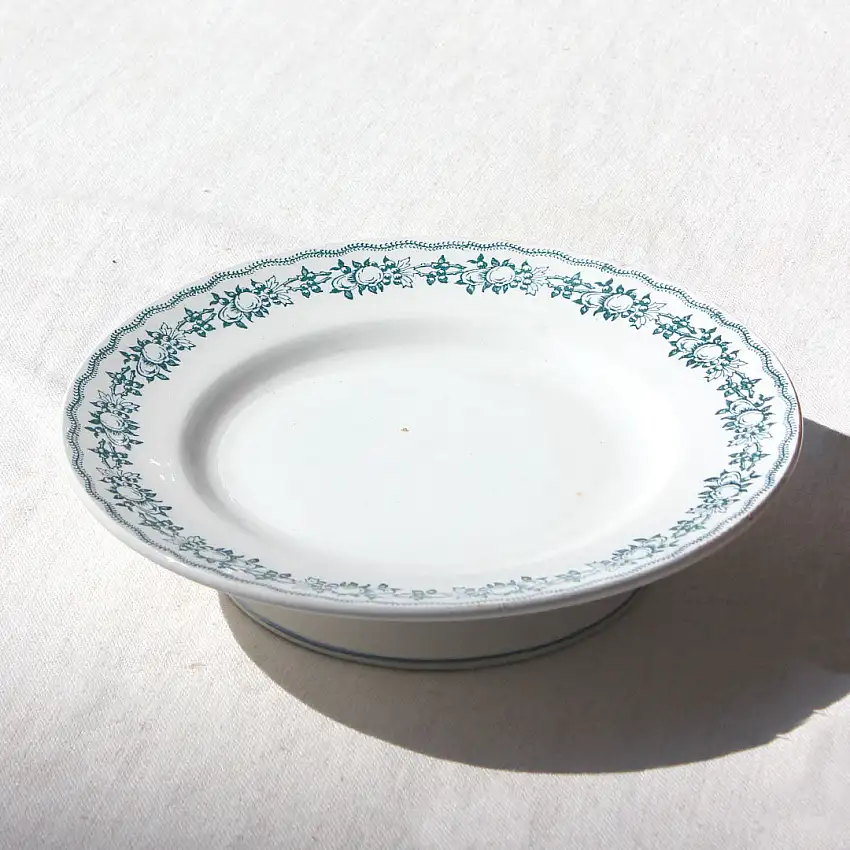 Assiette sur pied aux fruits