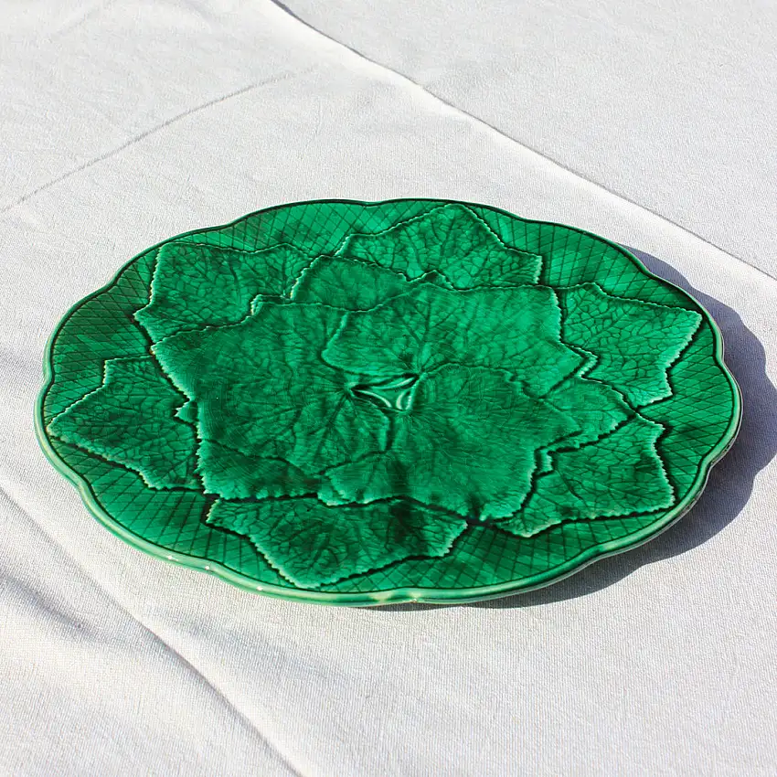 Plat en barbotine de Gien