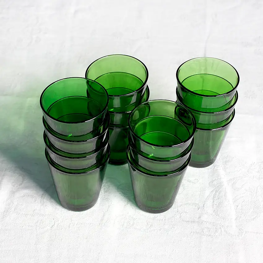 14 verres gobelets vert bouteille