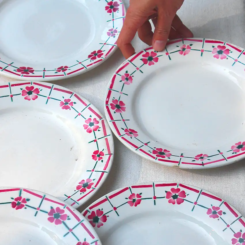 6 assiettes vintage fleuries