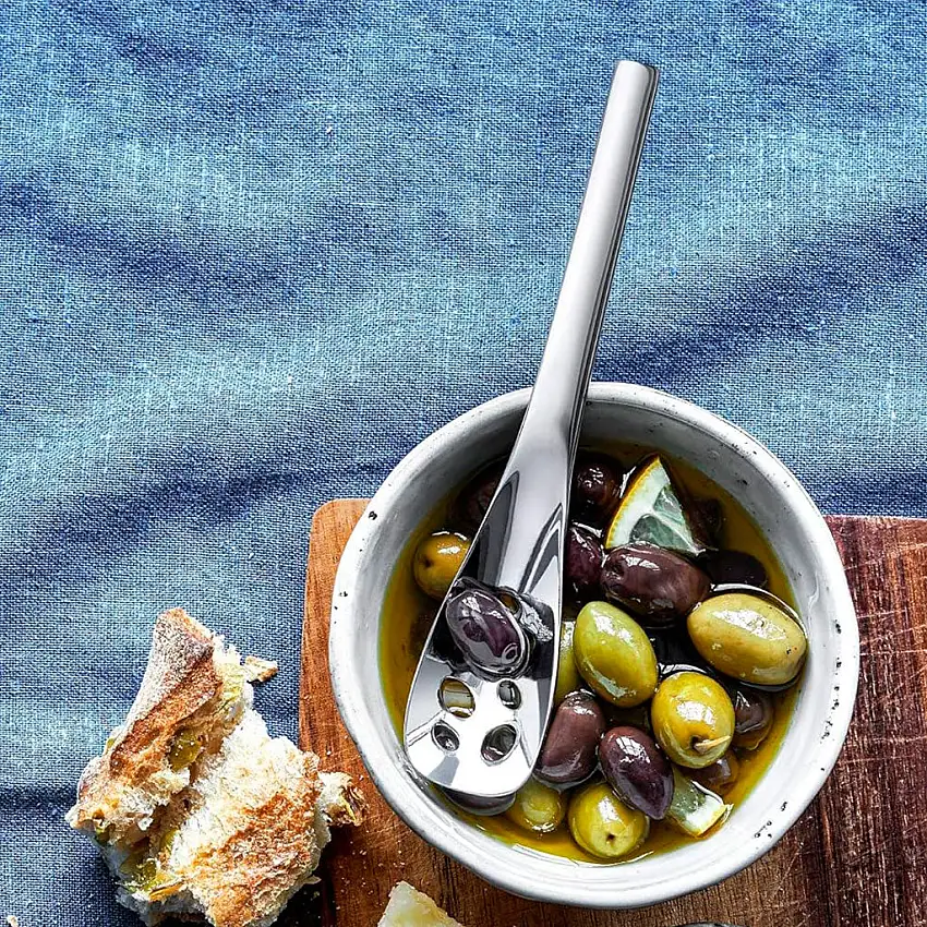 Cuillère de service perforée Nuova WMF