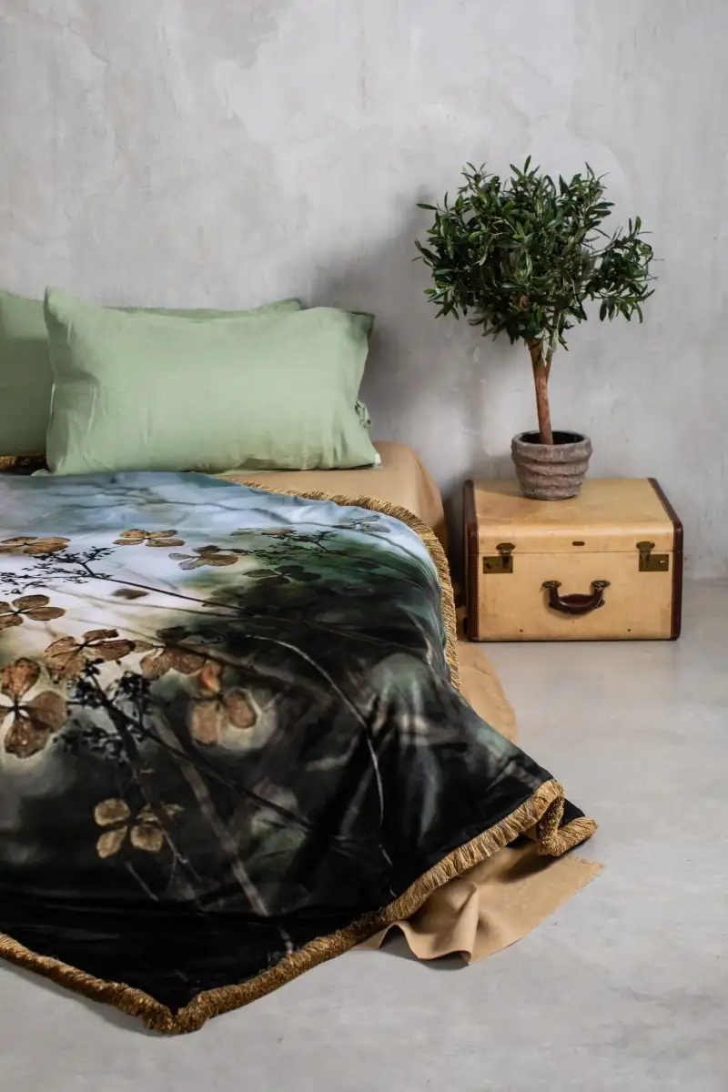 Couvre-lit à franges en velours Petals CL0926_PLV_LI0-A022