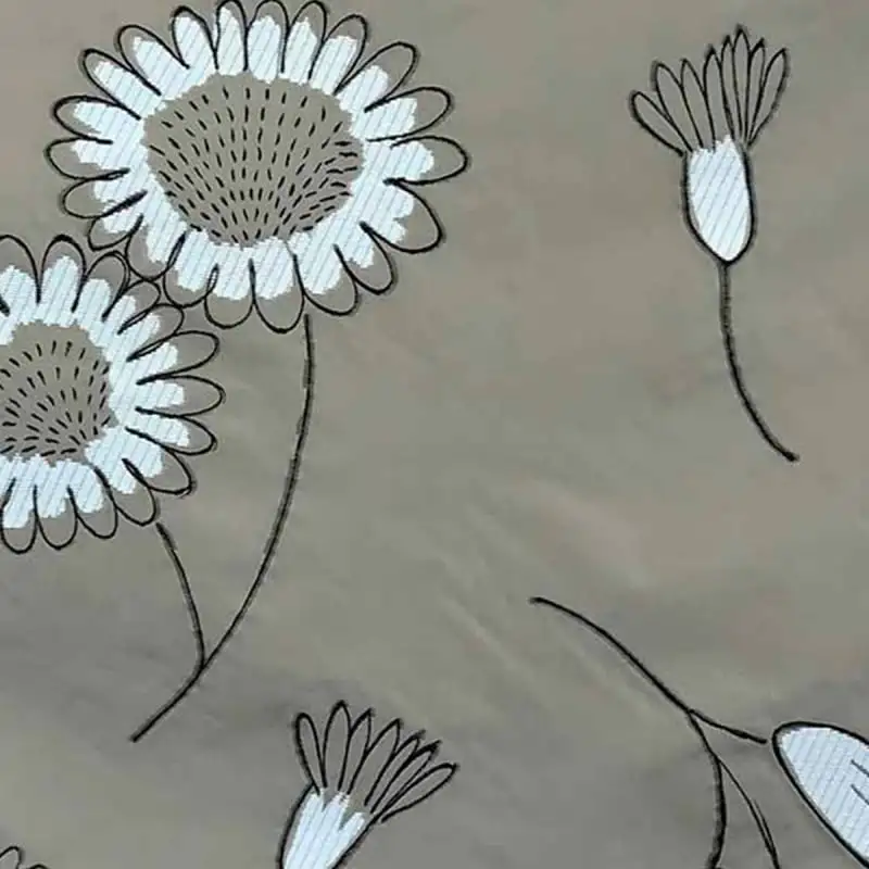 Tissu brodé Colette